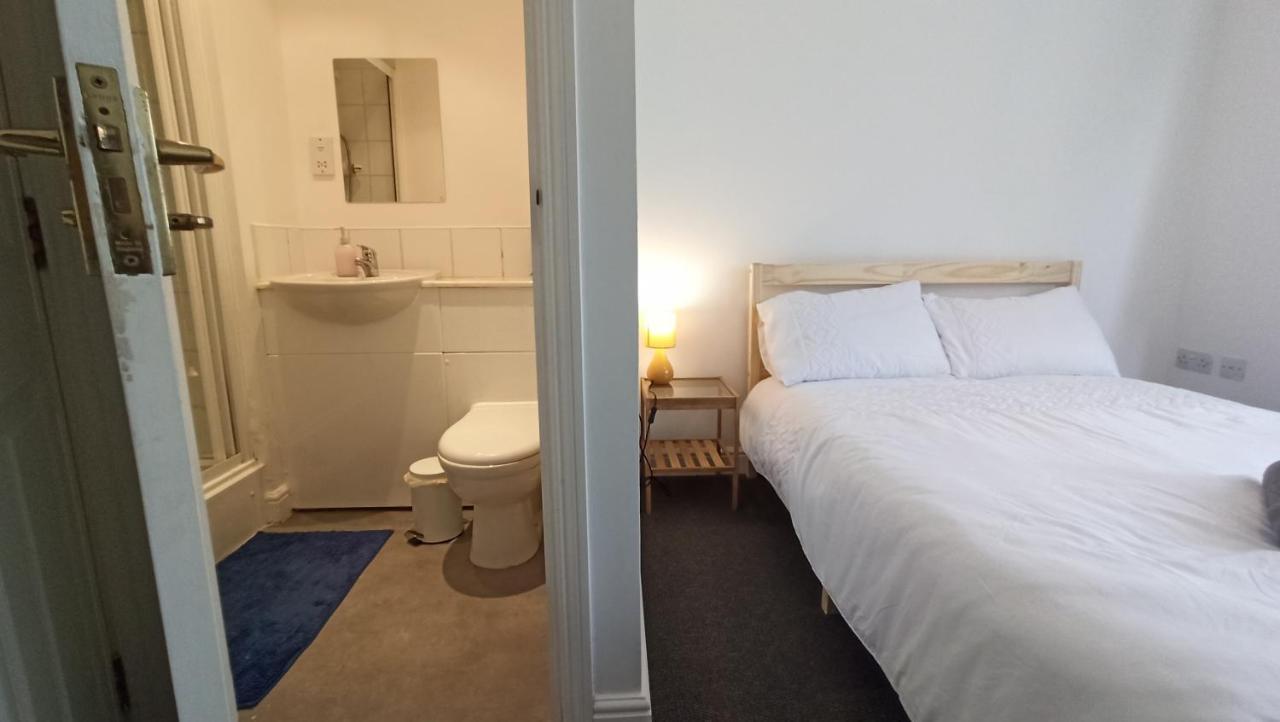 Bright, Chilled Ensuite Db Room In A Shared Flat! London Eksteriør bilde